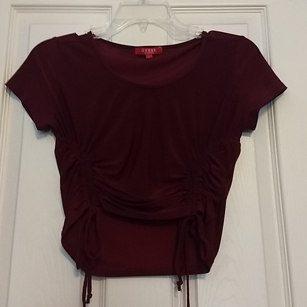 Maroon crop top with adjustable length